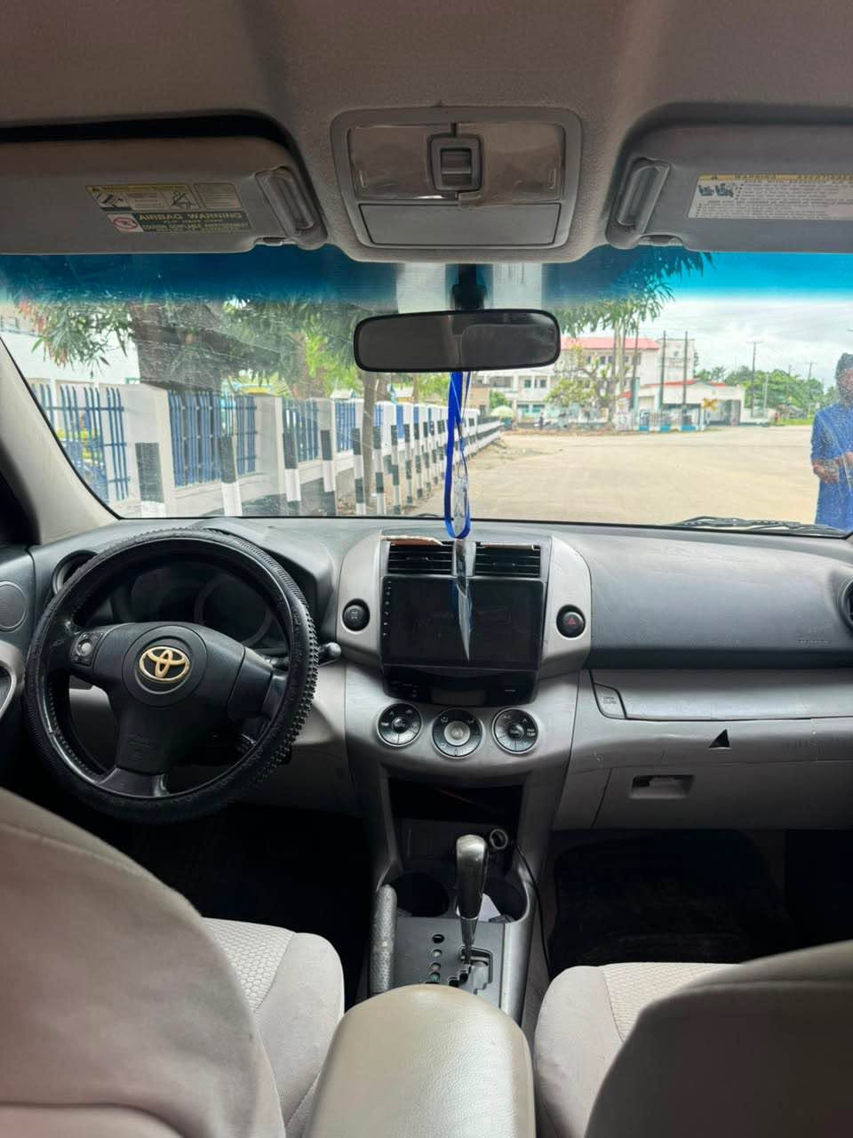 A picture of Toyota RAV4 2008