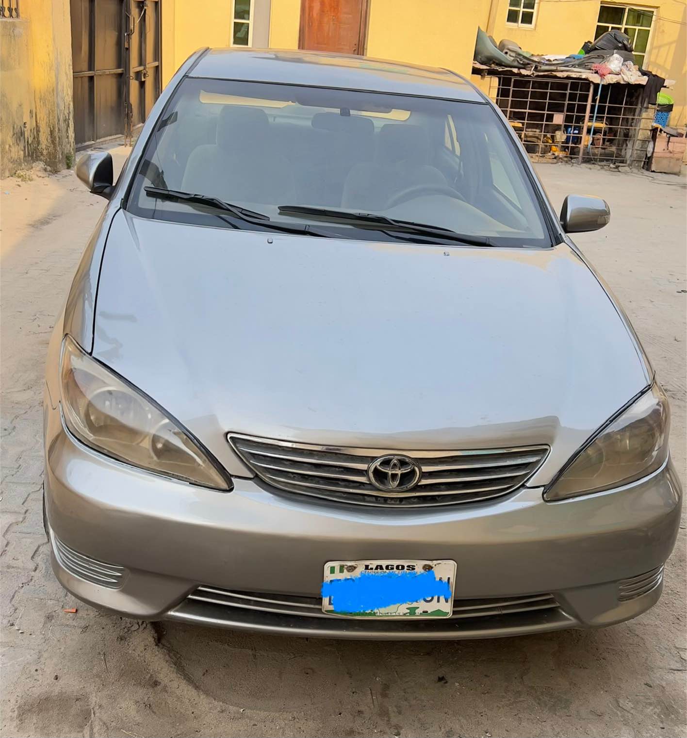 A picture of 04 Toyota Camry