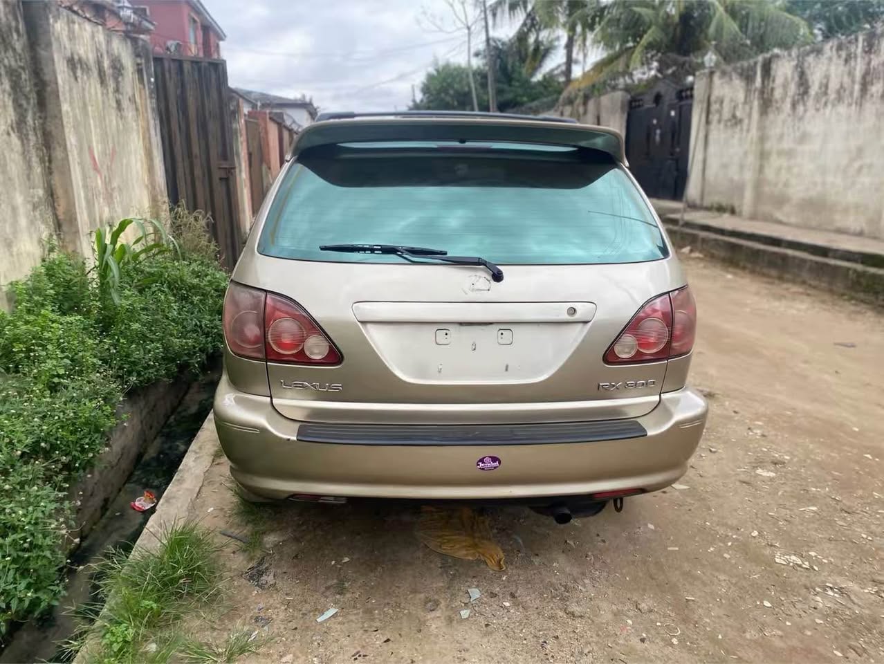 A picture of Naija used lexus rx300 O7O 39373582