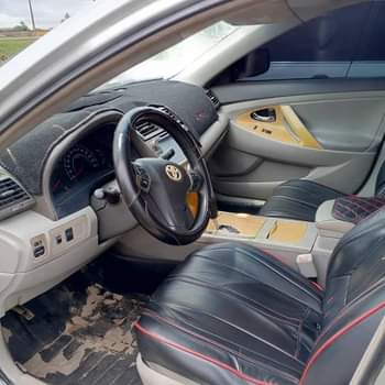 A picture of Tokunbo Standard Toyota Camry 08 model