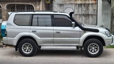 A picture of TOYOTA LAND CRUISER PRADO BEI MILIONI 18