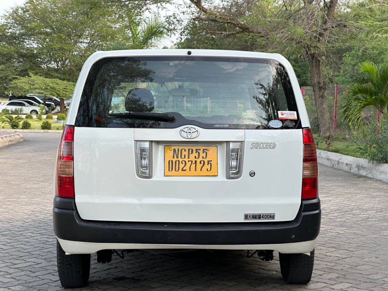 A picture of TOYOTA SUCCEED