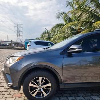 A picture of BRAND NEW STANDARD ZERO DASHBOARD LIGHTS 2018 RAV4 XLE THUMBSTART