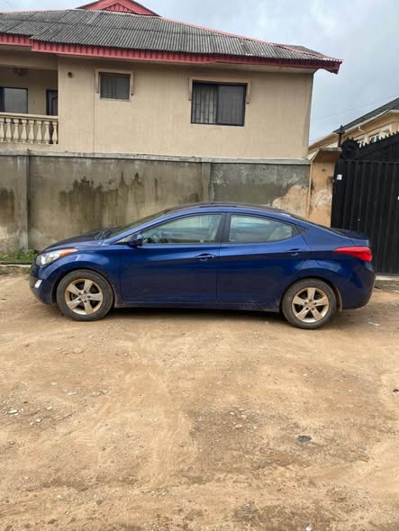 A picture of HYUNDAI ELANTRA 2013