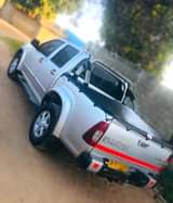 isuzu kb300