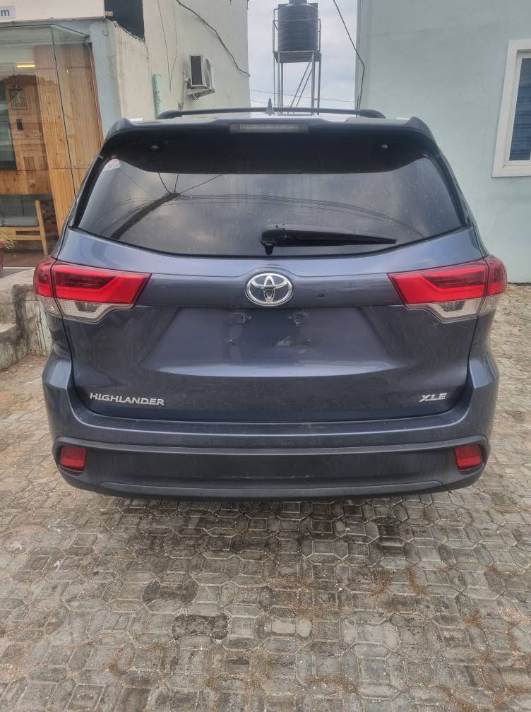 A picture of Toks 2019 toyota highlander in ilorin