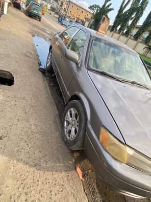 A picture of Price dropped Owner want 1 550m to him Engine gear
