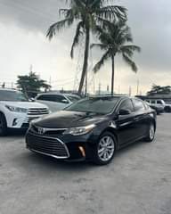A picture of Komoko Motors LOCALLY PRE OWNED 2014 TOYOTA AVALON XLE 3