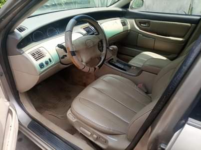 A picture of 2005 Toyota Avalon