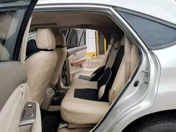 A picture of Highest grade Lexus RX 330 Everything is intact and untouched
