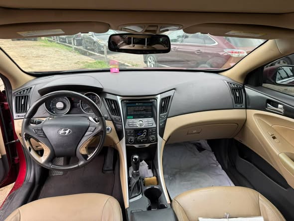 A picture of 012 hyundai tokunbo