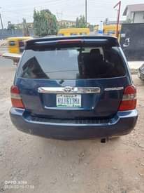 A picture of 2004 Toyota Highlander