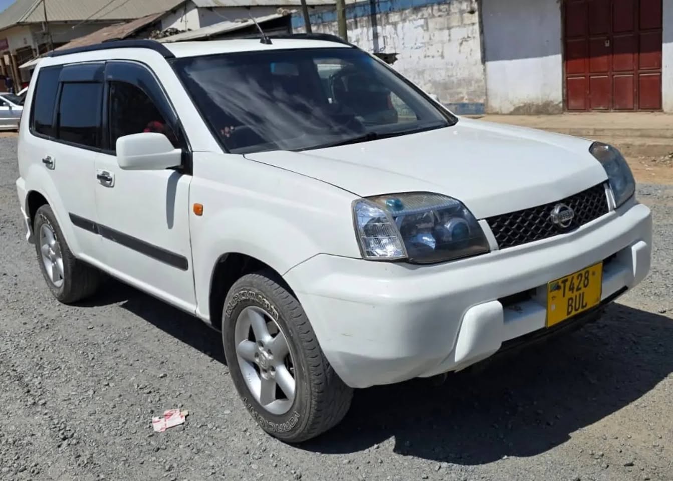 A picture of Nissan xtrail 5 8 million Iko mwanza Automatic Petrol 0744989584