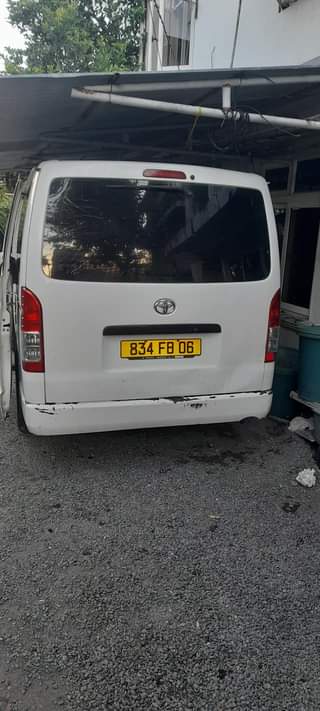 used toyota hiace