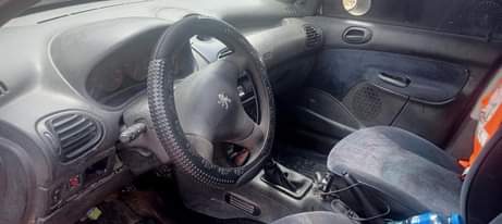A picture of 206 Peugeot