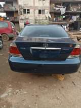 A picture of Toyota camry 2006 model on belt