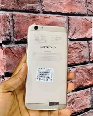 A picture of OPPO A57