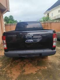 A picture of Ford Hilux 2014 Sound engine and gear Ac chilling Toks