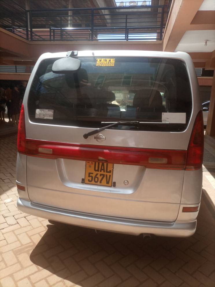 A picture of NISSAN SERENA FAMILY CAR UAL VERY GOOD ENGINE ITS A