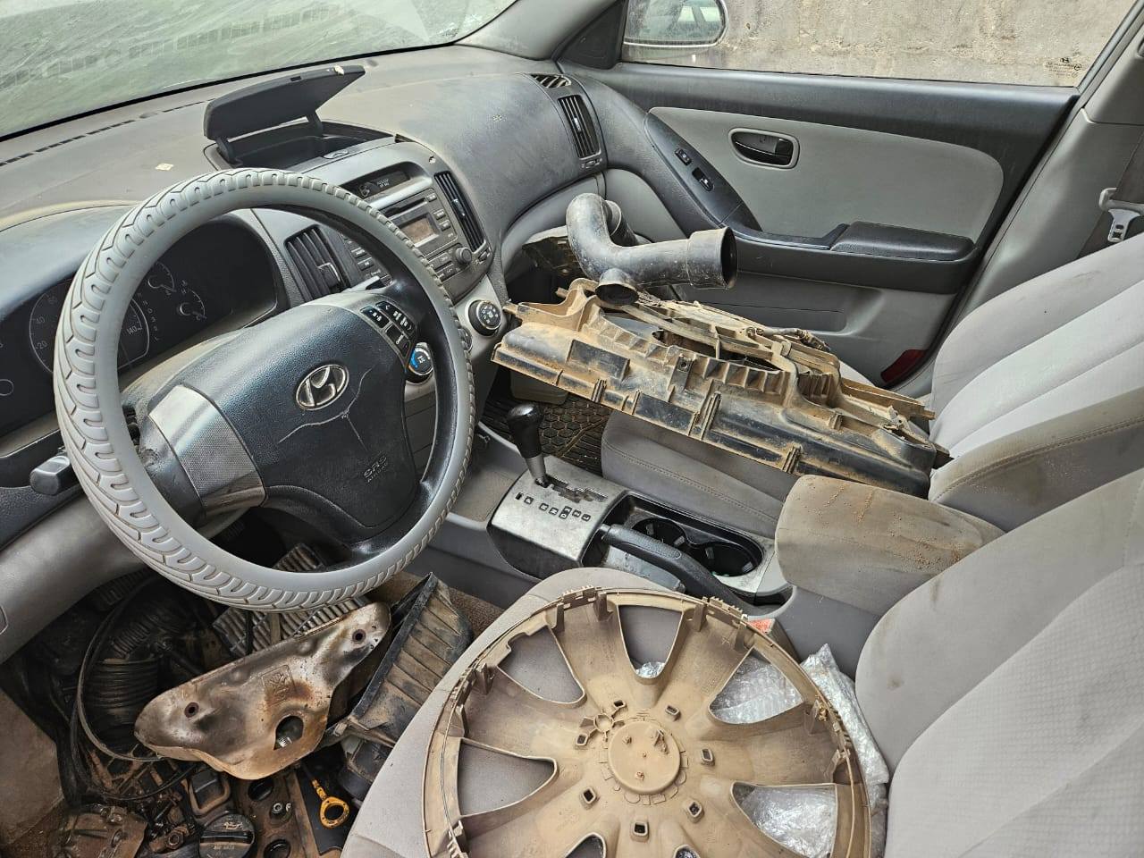 A picture of Hyundai Model 07 First body No engine inside Gear excellent