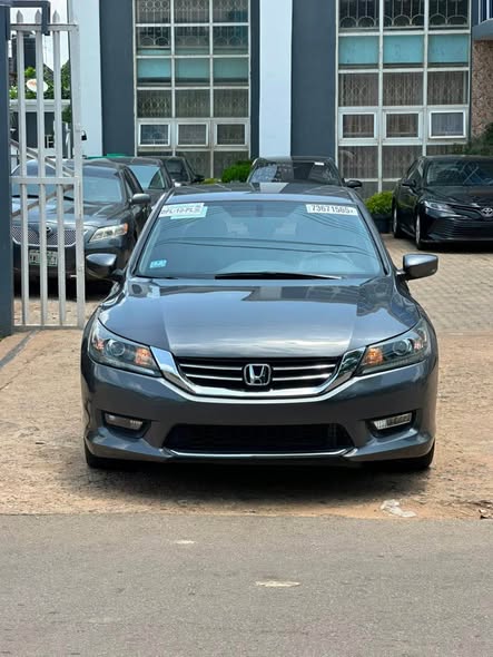 A picture of Honda accord 2013