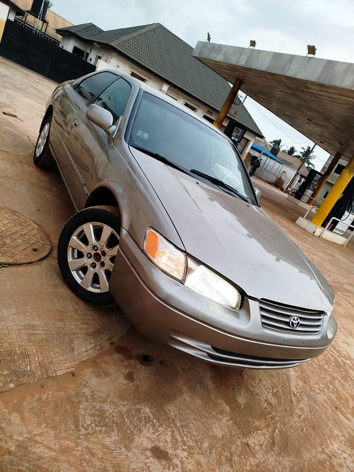 A picture of Tokunbo Standard Toyota Camry 2001