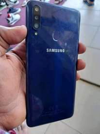 A picture of SAMSUNG A20S