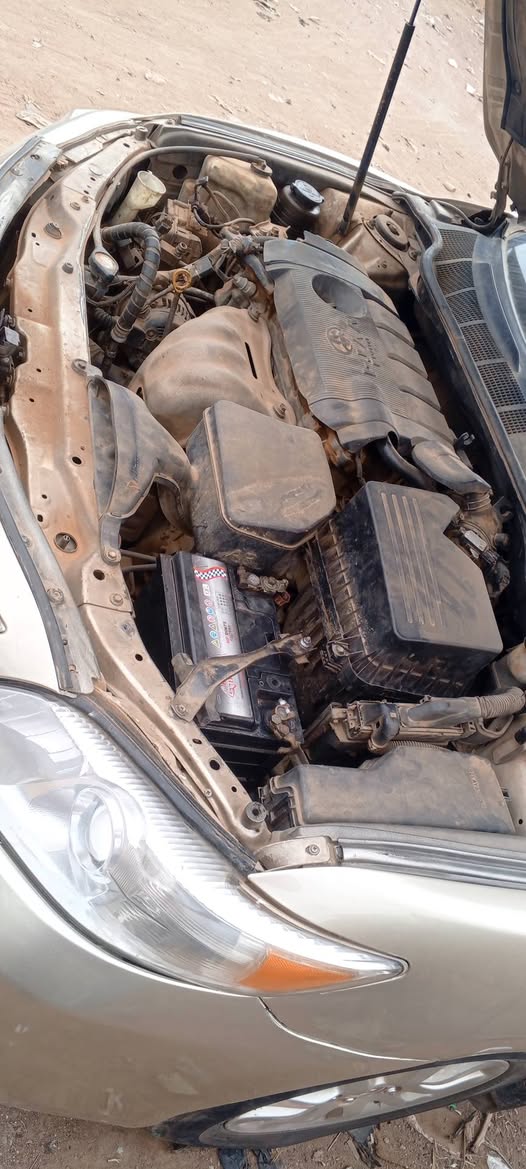 A picture of Toyota Camry 2010 Engine Venza