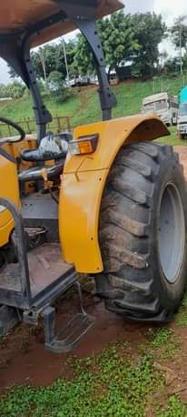 A picture of Tractor for sale