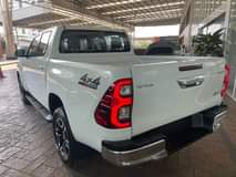 A picture of TOYOTAA HILLUX REVO