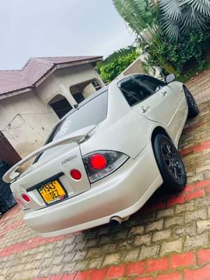 used toyota altezza