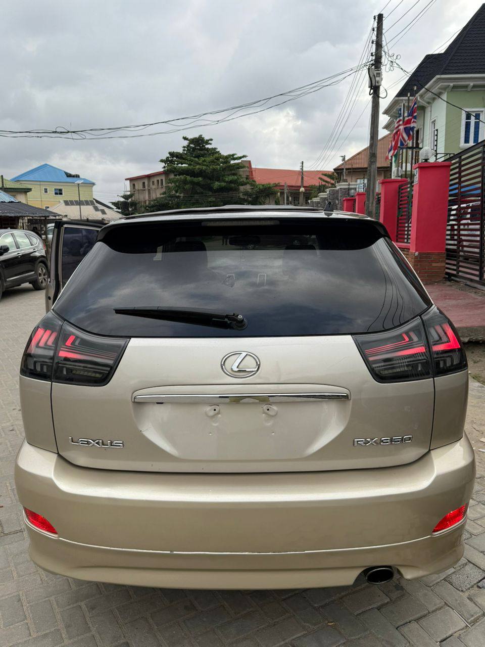 A picture of Rx350 2009 model sport edition foreign used 15 5m