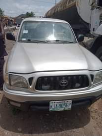 A picture of Good deal Clean Toyota Tacoma 2006 everything working perfectly AC