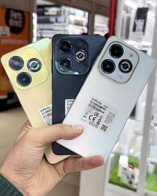 A picture of TECNO SPARK 20 PRO AT 400000