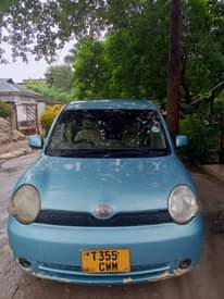A picture of TOYOTA SIENTA BEI 450000 SIMU 0693584454