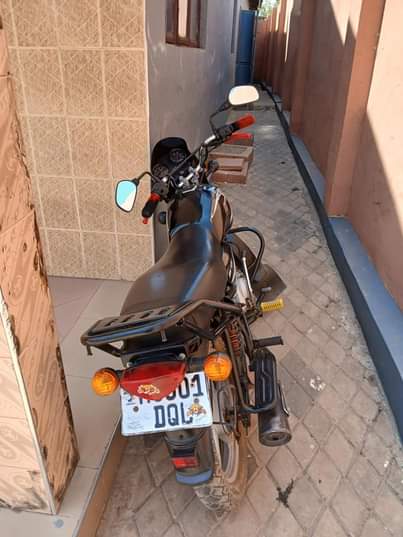 A picture of Boxer Bm 125 no D full document Nauza million moja
