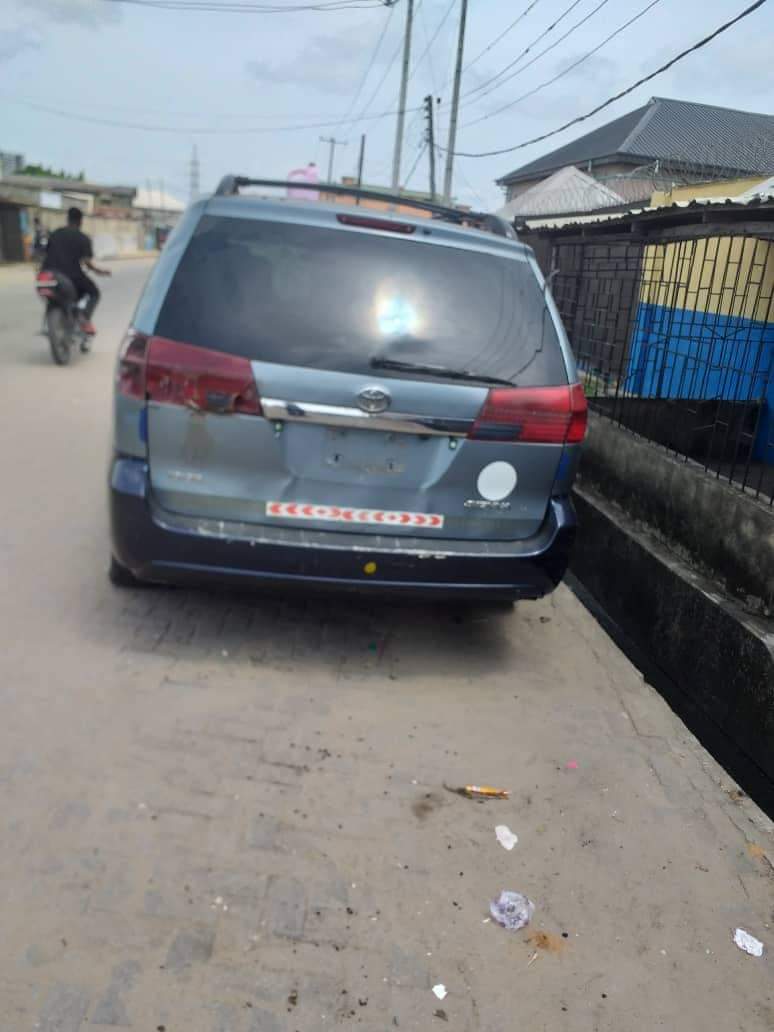 A picture of Toyota Sienna