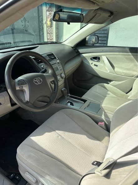 A picture of 2011 Camry Forieng used