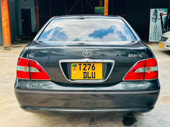 A picture of Toyota Brevis Year 2003 Cc 2490 Price 6 8M