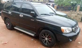 A picture of Toyota Highlander V6 engine Everything is in good condition Location
