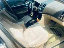 A picture of 04 Honda Accord