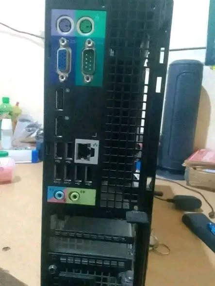 A picture of I5 dell desktop on sale