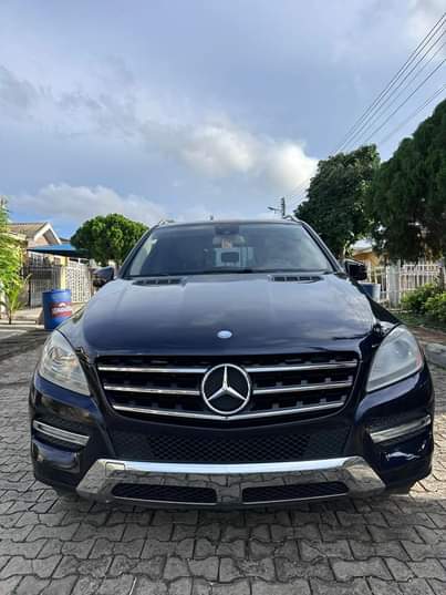 A picture of DISTRESS SALES DISTRESS SALES 2013 ML350 Direct foreign used Accident