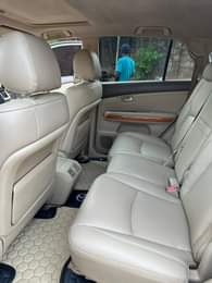 A picture of NOW AVAILABLE MAKE LEXUS MODEL RX330 MODEL YEAR 2005 GRADE