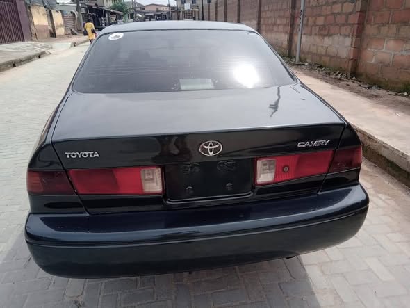 A picture of Toyota Camry 0 2 le