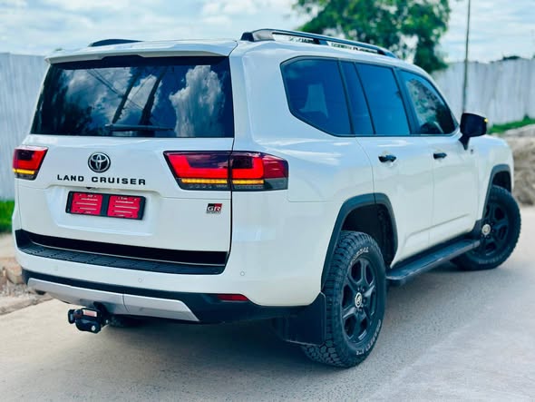A picture of Landcruiser LC 300 GR SPORT YEAR 2024 DIESEL AUTO TRANSMISSION