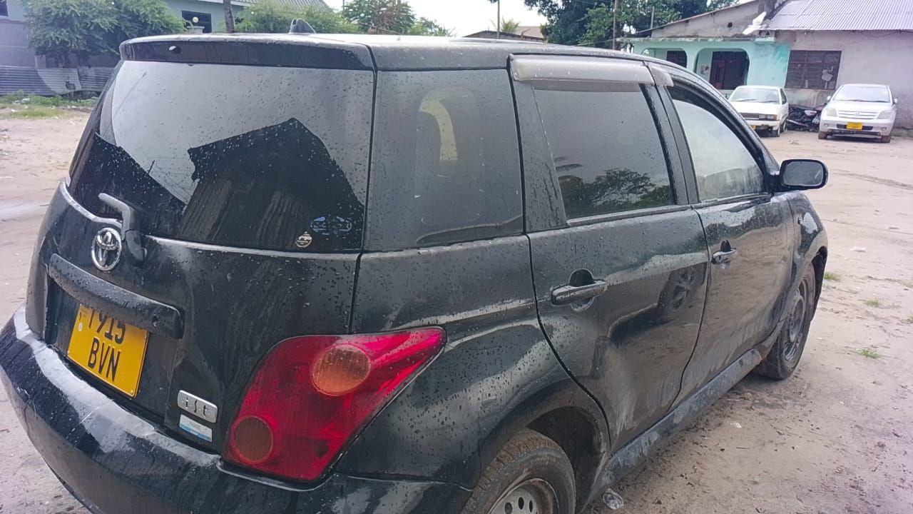 A picture of TOYOTA IST
