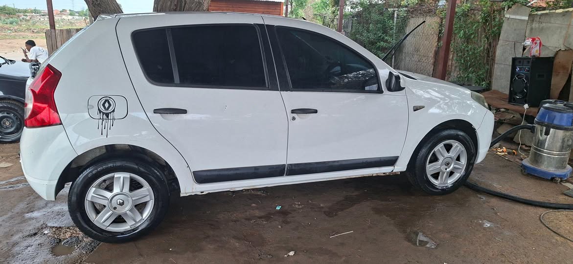 renault sandero