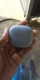 A picture of Jbl ear birds
