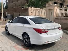 A picture of Distress sales Extremely clean Hyundai sonata 2012 model Belgium grade